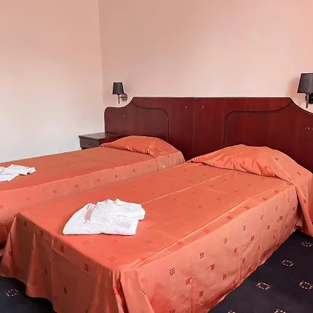 Hotell Dahlia Garden 3*