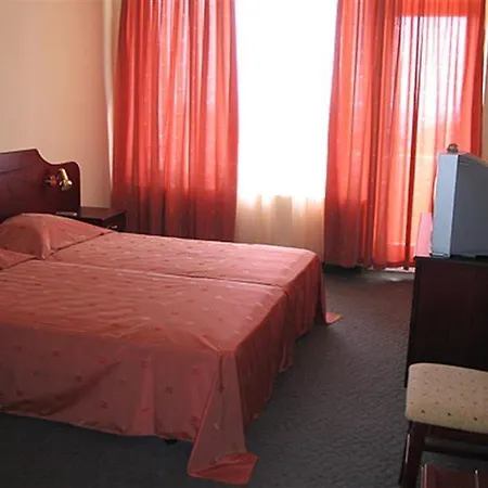 Хотел Dahlia Garden