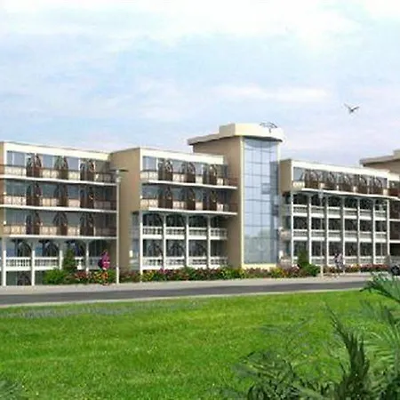 Хотел Dahlia Garden 3*