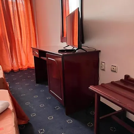 Dahlia Garden Hotel 3*