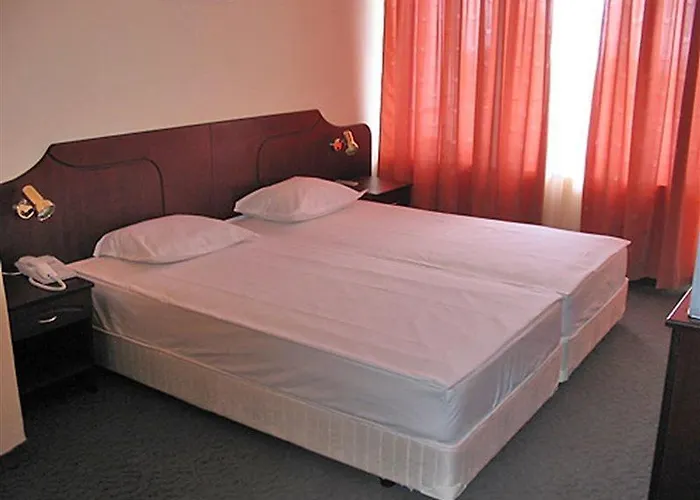 Hotel Dahlia Garden 3*